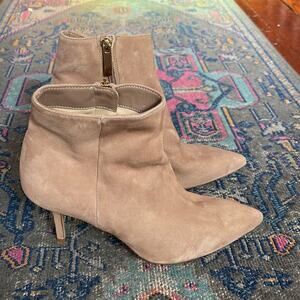 NWOB L’Agence Aimee suede side zip pointed toe stiletto heel ankle bootie 38.5